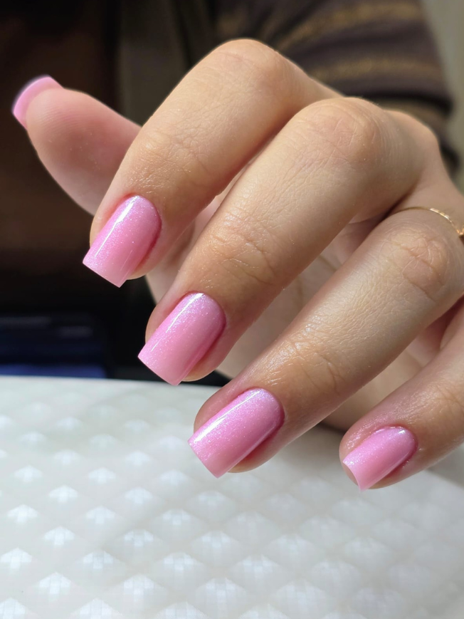 Unhas de gel naturais feitas por Letícia de Paula